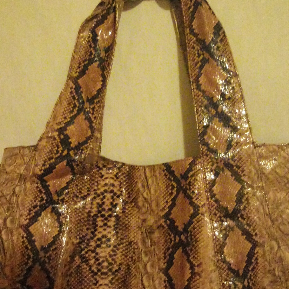 Purse - Picture 2 of 3